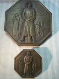 Zwitserse plaquette rode Kruis 1940 van brons, met zegel het grote model, zeer apart.