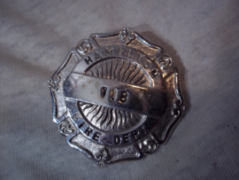 Canadian cap badge hamilton Fire Brigade. Petembleem brandweer Hamilton in Canada