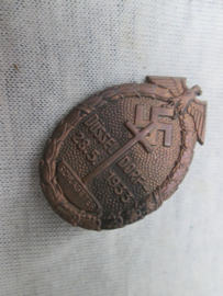 German medal NSDAP Ehrenzeichen Schlageter feier Dusseldorf 28- 5 - 33 maker is Paulmann & Crone Ludenscheid. Duitse erenmedaille NSDAP brons,