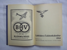 German diary of the Air Force 1943. Duitse agenda van de Luftwaffe, NSFK, mooi ingevuld en vol met wetenswaardigheden over vliegtuigen, rangen, advertenties. een heel mooi boekwerk.