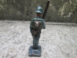 DURSO Dutch soldier on guard. Nederlandse soldaat op wacht / schildwacht, zie je niet zo vaak, nette staat.