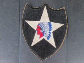 WW2 -US-Army sleeve patch 2 nd. Infantry Division Indian Head. Amerikaans mouwembleem WO2 aanmaak landen o.a. op Omaha Beach 7 juni 1944, bijzonder.