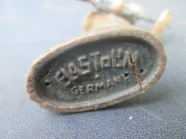 ELASTOLIN Belgium soldier walking with machine gun. Belgische soldaat in de aanval met machine geweer.