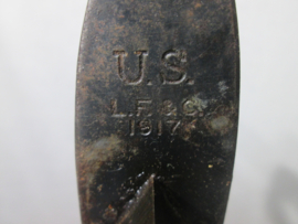 US- Army trench knife dated 1917. Amerikaans gevechtsmes uit WO1, loopgravendolk. mooi gemarkeerd US- 1917.