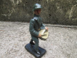 DURSO Dutch soldier with drums. Nederlandse soldaat tamboer goede staat.