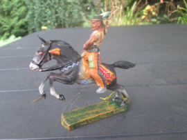 ELASTOLIN Indiaan op paard met lasso goede staat.  Indian