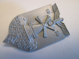 German tinnie, rally badge, Duitse tinnie HJ. 3e Kreistreffen Burgdorf 2-3 juli 1938. Plastik uitvoering, maker uit Ludenscheid. zeer aparte  Hitler- Jugend tinnie van een kreistreffen.