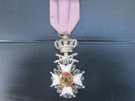 Belgium medal Belgische medaille militair, met zwaarden Leopoldorde. nette staat.