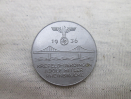 German tinnie, rally badge, Duitse tinnie Krefeld- Uerdingen - Adolf Hitler Rheinbrücke. 1936. Plastic tinnie.