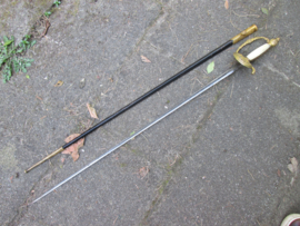 Dutch sword. Nederlands staten degen, voor bestuursleden zoals burgemeesters en leden Staten-Generaal, met het Je Maintendrai logo, vuurverguld met etsing, parlemoeren handvat. decoratief stuk.