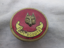 Enamel badge BOY- SCOUTS little damage. Emaille padvinders embleem met kleine schade