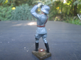 LINEOL German luftwaffe officer with dagger and binocular. Duitse FLAK luchtmacht officier met ponjaard en verrekijker goede staat zeldzaam figuur.