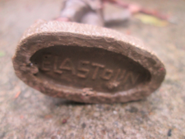 ELASTOLIN 10 cm. German soldier shooting. Duitse soldaat schietend goede staat antiek speelgoed.