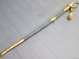 Danish naval sword 1840-1849. Deens Marine sabel officier zo rond 1900 vuurverguld met sabelkwast. gedragen staat mooi geetst met maker uit Kopenhagen.