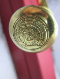 East- Germany generals dagger in case. DDR-NVA- Oost-Duitse generaals ponjaard in doos met nummer, goudkleurig Nationale Volks Armee Infanterie.