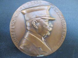 German Plaque Graf von Zeppelin. Duitse penning 6 cm. Amerikafahrt des Luftschiff LZ- 126. 12 October 1924. met start en landingstijden, bijzonder stuk.