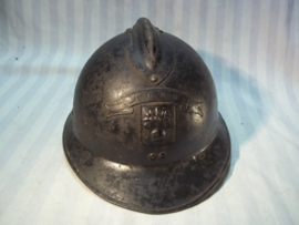 French helmet DP Defense Passive with citation above the helmet badge very rare. Franse helm Luchtbescherming met banderol NORD zeer apart