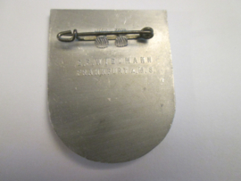 German tinnie, rally badge, Duitse tinnie, Gautag Hessen- Nassau Frankfurt am Main 1936 marked E.F.Wiedmann Frankfurt am Main. mooi massief embleem.