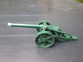 BRITAINS metalen speelgoed kanon goede staat met mechaniek.