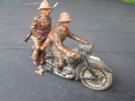 Belgium soldier on motor duo sit. Belgische soldaten op motorfiets zeldzaam stuk.