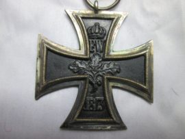 German Iron Cross 2nd class, 1914 with maker. Duits Ijzeren kruis met maker in de ring moeilijk leesbaar 2e klas. 1914.