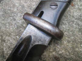 German k-98 Mauser bayonet matching numbers. with leather frog, nicely marked and dated.Duitse Mauser bajonet nummer gelijk. zeer nette staat.