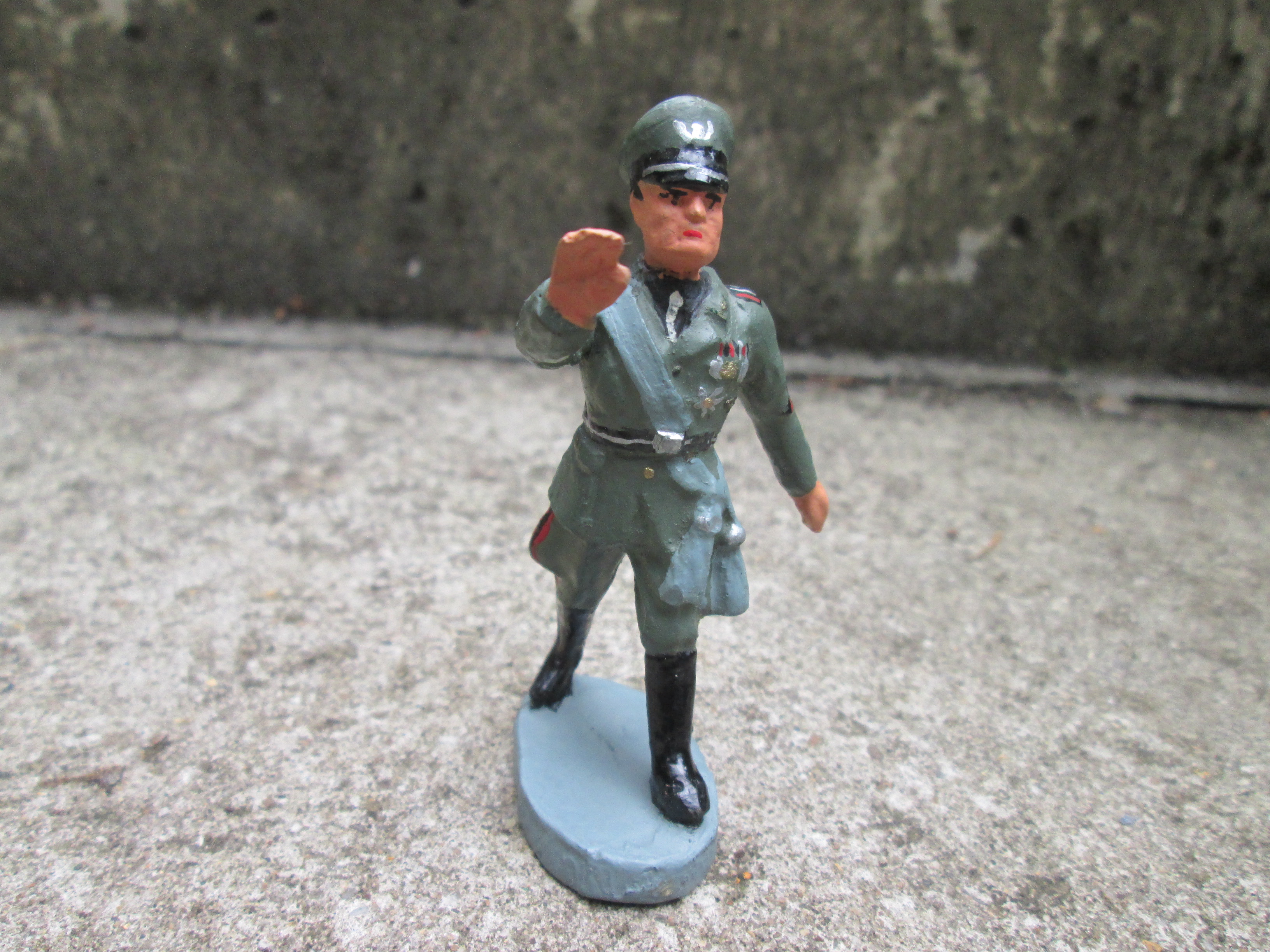 ELASTOLIN Italian dictator Mussolini, with moving arm. Elastolin Italiaanse leider Mussolini met bewegende arm, goede staat
