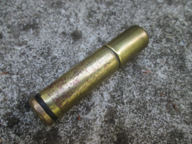 British lighter made of the oil tube of the Lee Entfield. Aansteker gemaakt van het oliebusje uit het geweer mooi gemarkeerd 1913.