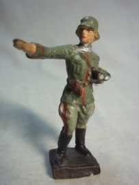 German soldier LINEOL officer. Duits speelgoed soldaatje officier