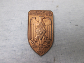 German tinnie, rally badge, Duitse tinnie H.J. Leistungsschau der Thüringer Hitler Jugend. Rudolfstadt juli 1939, met maker hersteller G.Brehmer Markneukirchen met RzM logo.