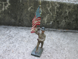DURSO American soldier with flag Amerikaanse soldaat met vlag GI, jaren 50