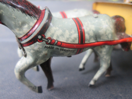 Tin toy Belgium soldiers. Blikken speelgoed Belgische soldaten met paard en wagen, keukenwagen vooroorlogs, Made in Germany klein model.
