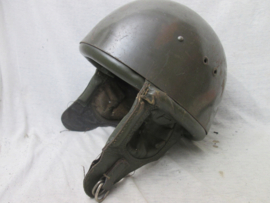 Nice used east- germany para trooper helmet worn in the cold war period. DDR- NVA Para helm in gebruike staat.