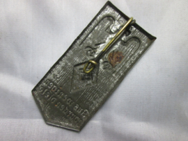 German tinnie, rally badge, Duitse tinnie, HJ Hitler- Jugend aus wenigen wurden viele, nice condition. Duitse tinnie begin periode 1933-1934.