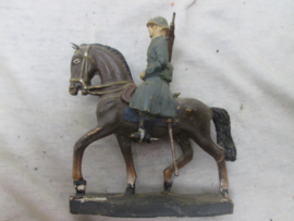 Dutch soldier on a horse, Elastolin Nederlandse soldaat op paard met overjas, DURSO, zeer bijzonder stuk, nooit eerder gezien TOP kwaliteit.