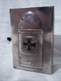 German match holder. Duits luciferdoosomhulsel, met daarop de Dikke Bertha en het EK 1914. Fleissige Bertha.