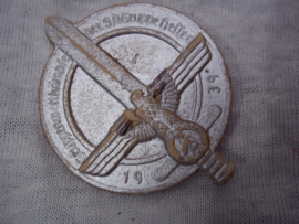 German tinnie, rally badge, Duitse tinnie KARTON. Gruppenwettkampfe der SA Gruppe Hessen. 1939