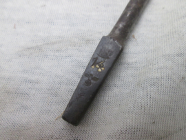 German drill bit tool nicely marked, Duitse boor, mooi gemarkeerd, met maker, nummer en adelaarstempel, decoratief.