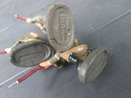 ELASTOLIN 3 German shooting soldiers. 3 schietende Duitse soldaten