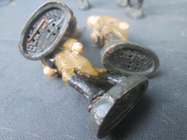 ELASTOLIN 6 Marching Belgium soldiers, 6 marcherende Belgische soldaten goede staat.