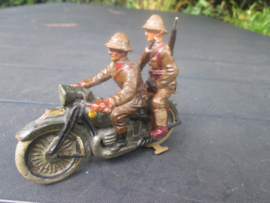 Belgium soldier on motor duo sit. Belgische soldaten op motorfiets zeldzaam stuk.