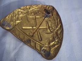 Very old helmet badge of the Russian fire brigade in the communism period. Brandweer helm embleem Rusland ten tijde van het communisme jaren 20-40.