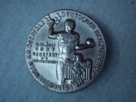 German tinnie, rally badge, Duitse tinnie Deutscher Reichsbund fur Leibungsübungen Kreis Ostpfalz 9-11 juli 1937 Neustadt a/d/ Weinstrasse.