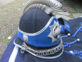 Dutch ERE ESCORTE helmet uniform and saddle blanket ( sjabrak) . Lot van Rijkspolitie ere  escorte helm, uniform en paarde deken met emblemen.