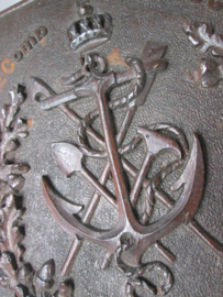 German wooden plaque. Duitse plaquette uit hout gesneden 2e Compagnie Konigliche Sächsische Pionier Batallon Nr.1 afmeting 33 bij 20 cm.