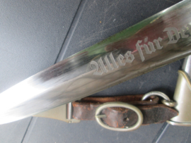 German SA dagger M33. maker is Clemen and Jung Solingen. Very rare maker just 3000 made. Duitse SA M33 dolk met inscriptie Alles Fur Deutschland, zeldzame maker 3000 stuks gemaakt. HO - Hochland.