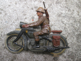 Belgium soldier on motor duo sit. Belgische soldaten op motorfiets zeldzaam stuk.