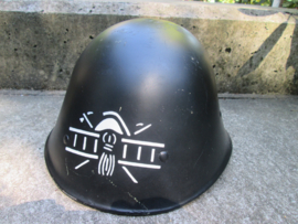 Dutch firehelmet 1945-1950, former dutch kolonial military helmet. KNIL helm Koninklijk nederlands Indisch Leger helm na de oorlog gebruikt door de brandweer, mooie variant op de Nederlandse leger staalhelm.