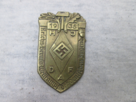 German tinnie, Rally badge, Duitse tinnie, H.J. Reichsberufswettkampf der Deutschen Jugend 1935 - DAF Deutsches Arbeiders Front met maker.