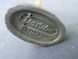 ELASTOLIN Marching Belgium soldier, Marcherende Belgische soldaat.